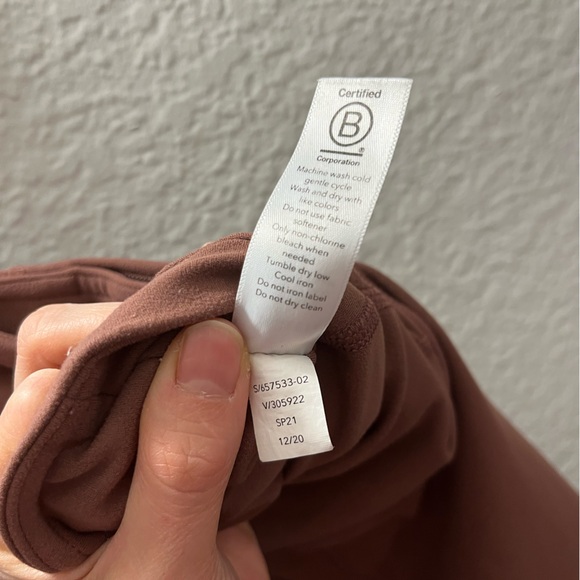 Athleta Elation Pirouette 7/8 Leggings XS Brown Criss Cross Hem High Rise Yoga - Picture 14 of 16